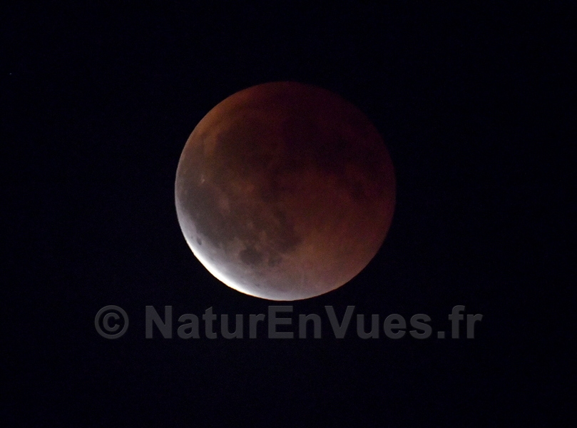 Eclipse totale de lune (qui se termine sur la photo) du 7 septembre 2025